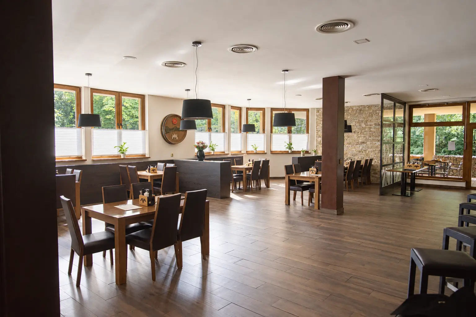 Velký sál restaurace Jadran
